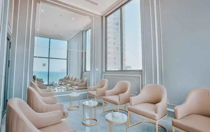 La Vague Hotel