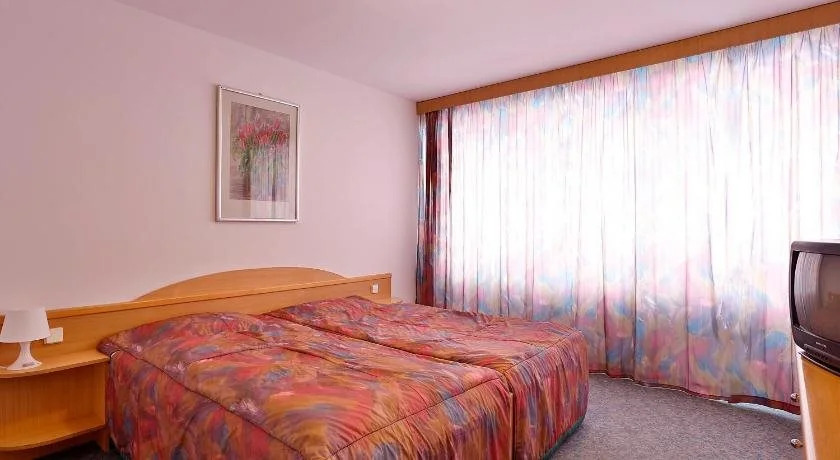 Hostel Minor