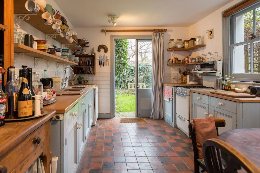 3 Bedroom Home With Garden