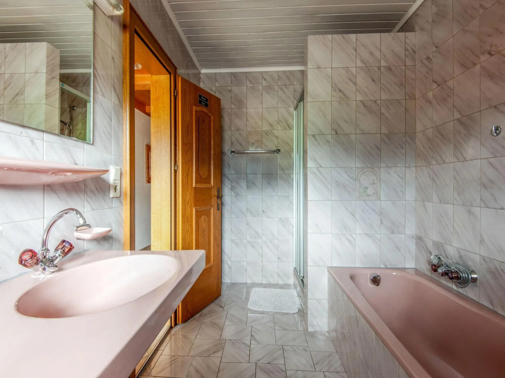 Apartment in Hainzenberg Near Ski Slopes