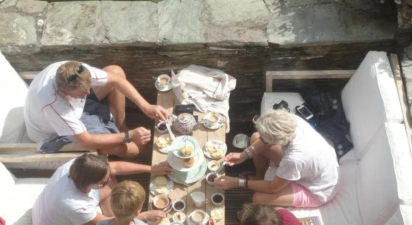 Rame Barton Guest House and Pottery