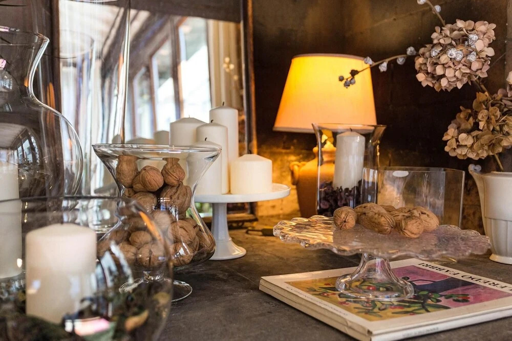 Rosyabate Cottage, with Private Garden and views between Lucca and Pistoia