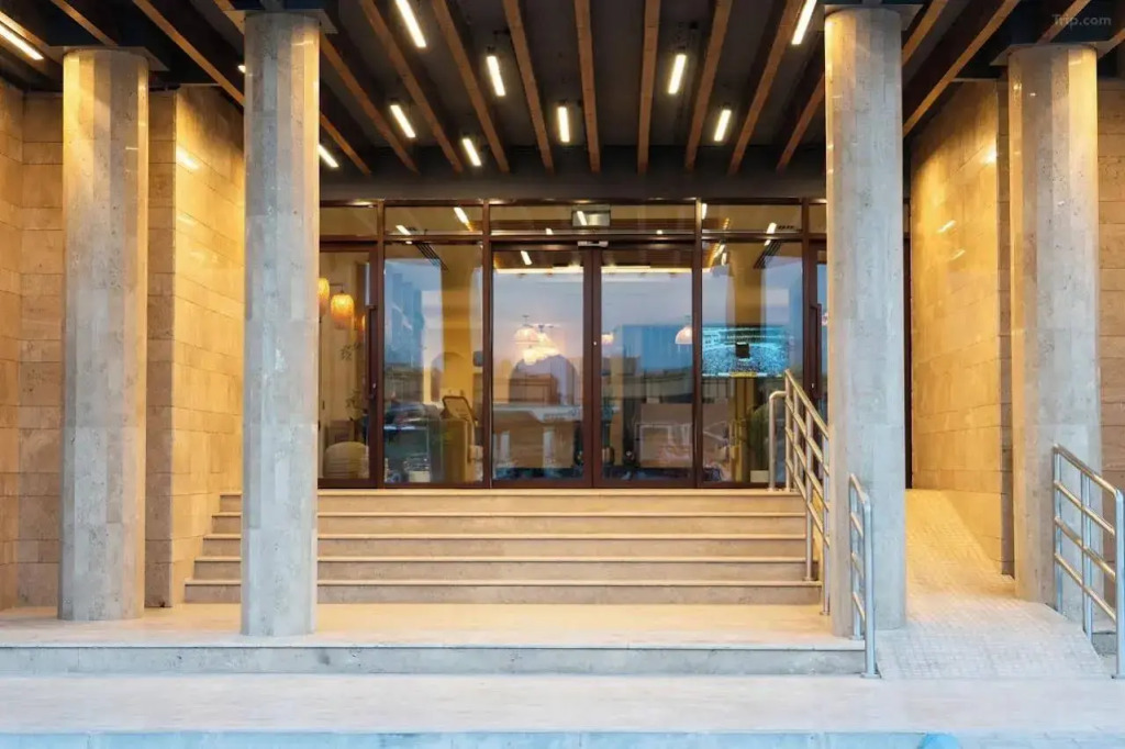 Rayyan Al Janadriyah Serviced Apartments