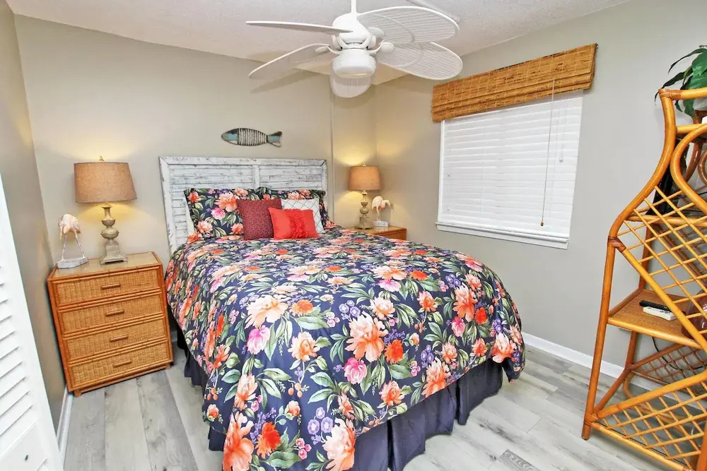 Gulf Shores Surf and Racquet Club by Youngs Sun Coast