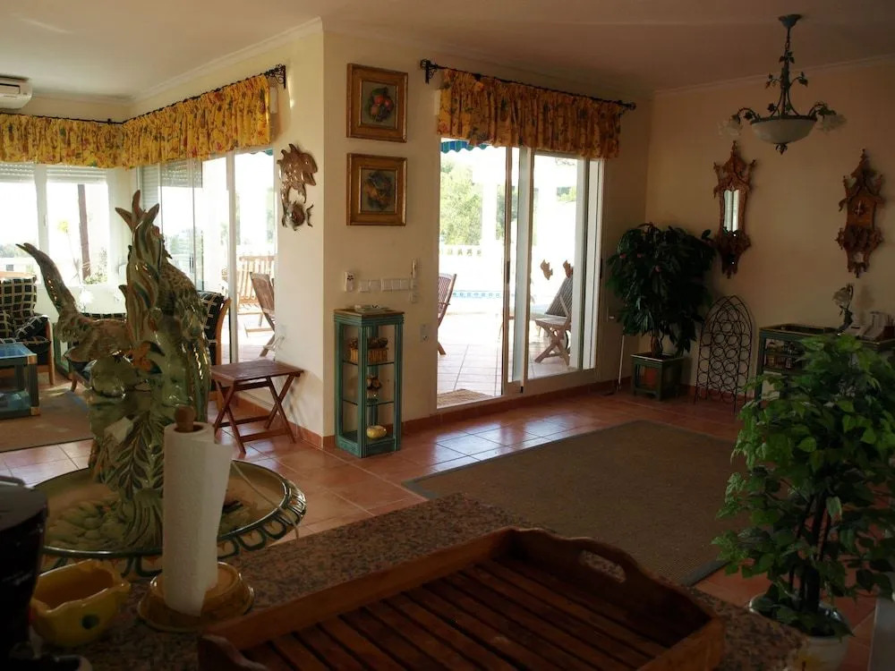 Villa AH-057