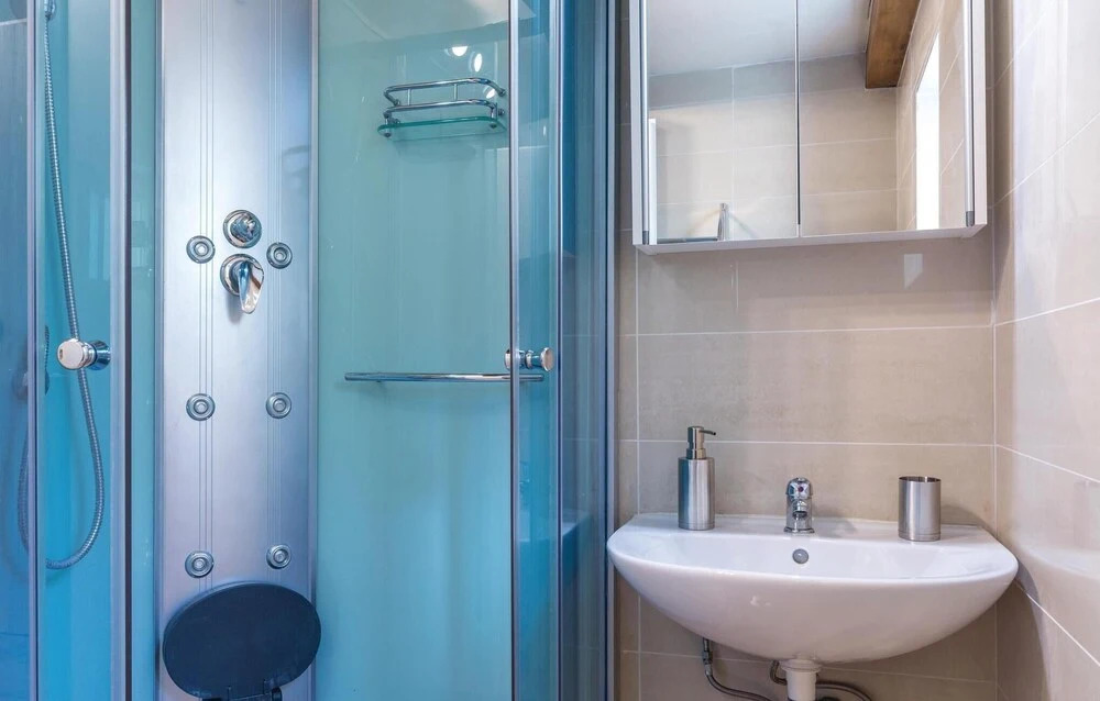 Three-Bedroom Holiday Home In Premantura