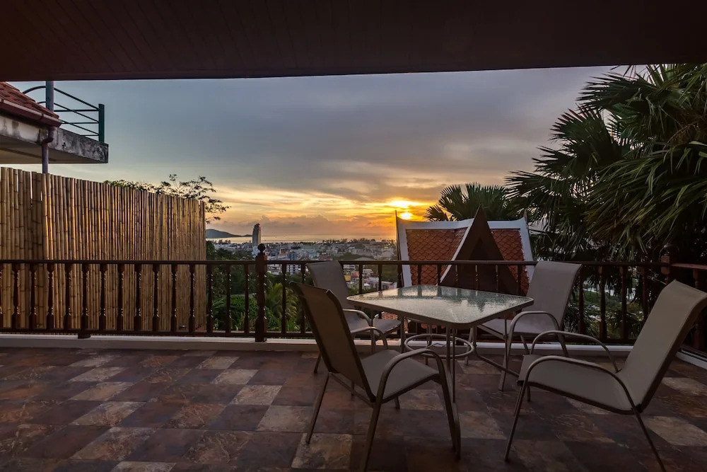 Hassippi Villa by Lofty