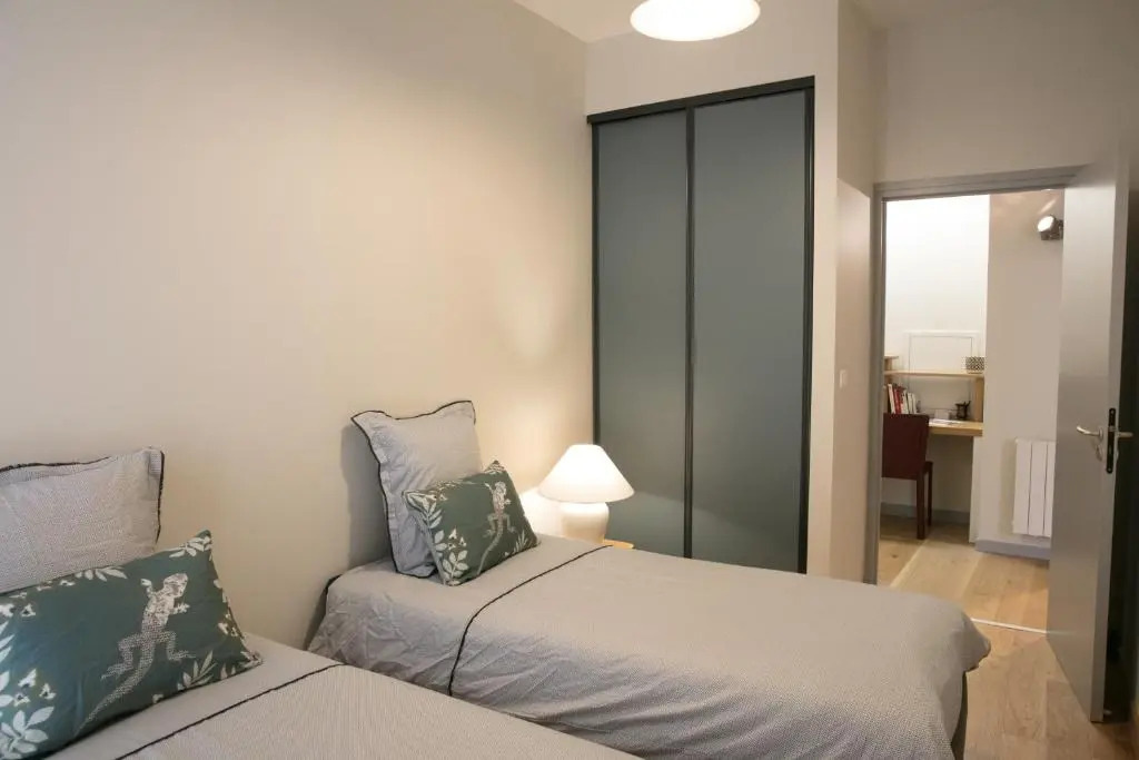 Spacieux Appartement, A-Mi-Chemin, Au Coeur de Tournus