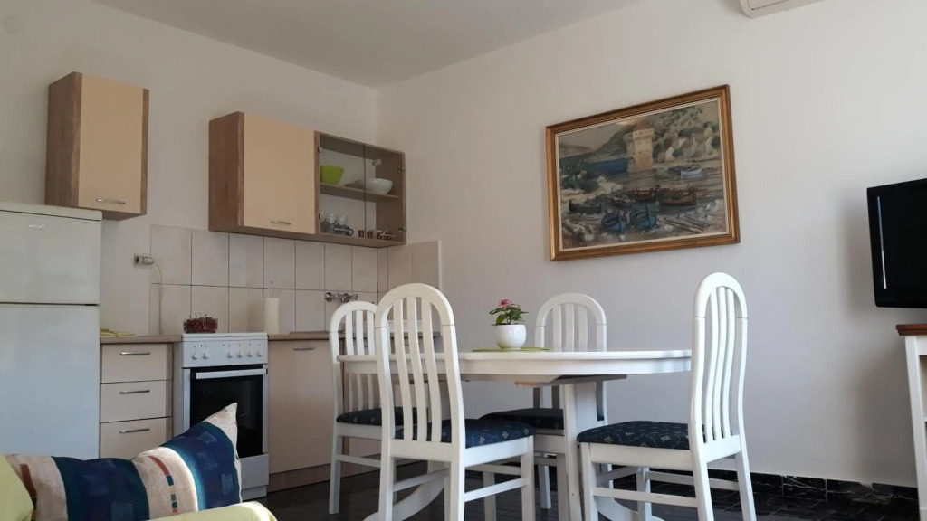 Apartment Ivo