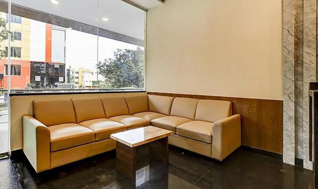Fabhotel Rove Inn & Suites