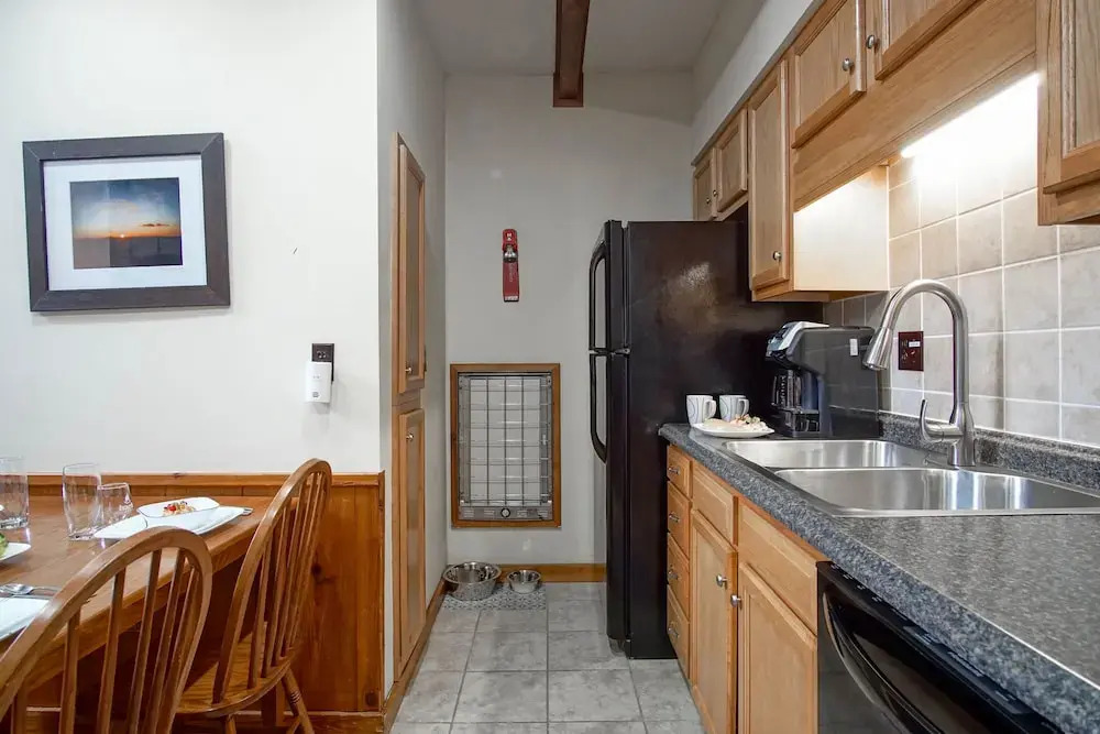 Whistlepunk 36: 1 Br Plus Bonus Sleeping Loft Slope Side