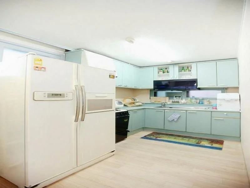 Dustin Guesthouse - Hostel