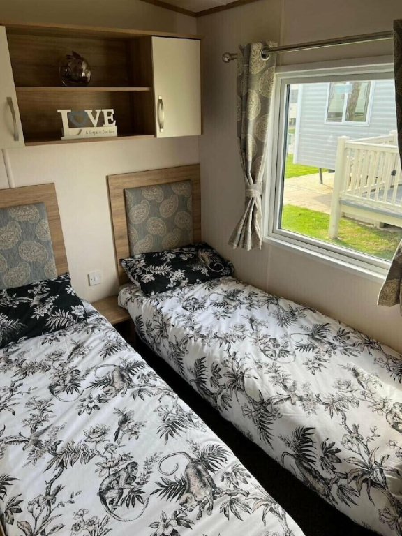 Tattershall Lakes Country Park - Holiday Accommodation 16405