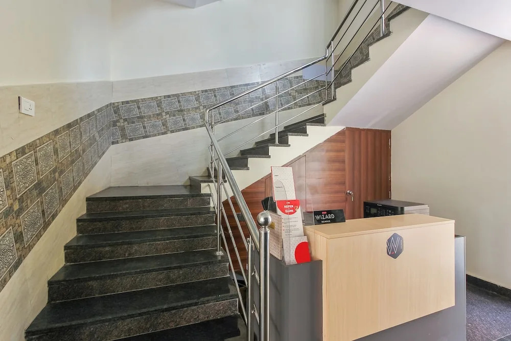 OYO 14348 Flagship Apollo Hospital