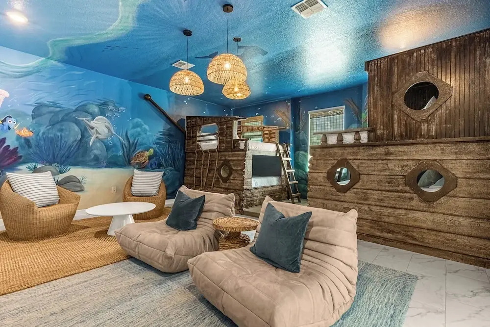 Upstay24-PPLHomeThemeRoomsPoolSpaCinema