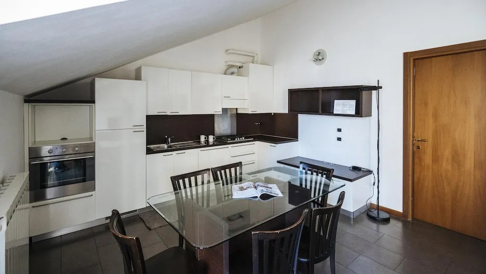 Viale Hambury 51