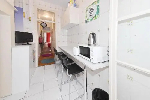 7 Mares Hostel