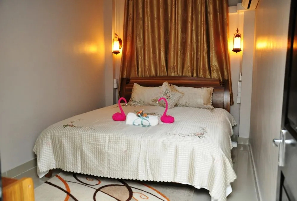 RESIDENCE INDIRA TB