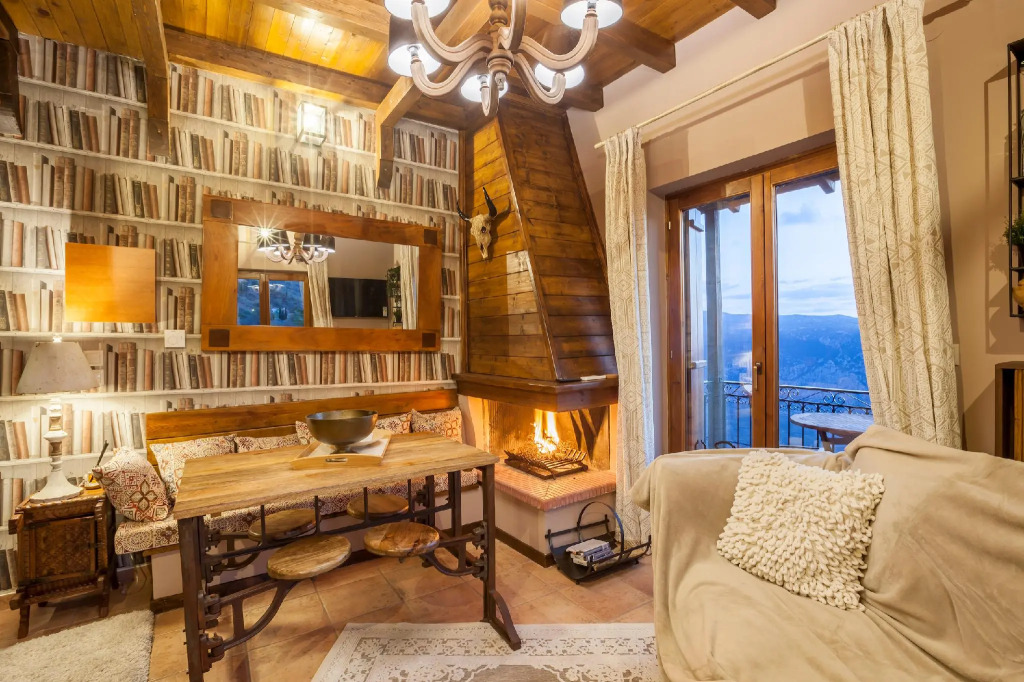 Rock Dandy Deluxe Chalet - Panoramic Mountains & Sauna