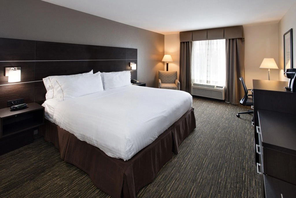 Holiday Inn Express & Suites East Wichita I-35 Andover by IHG