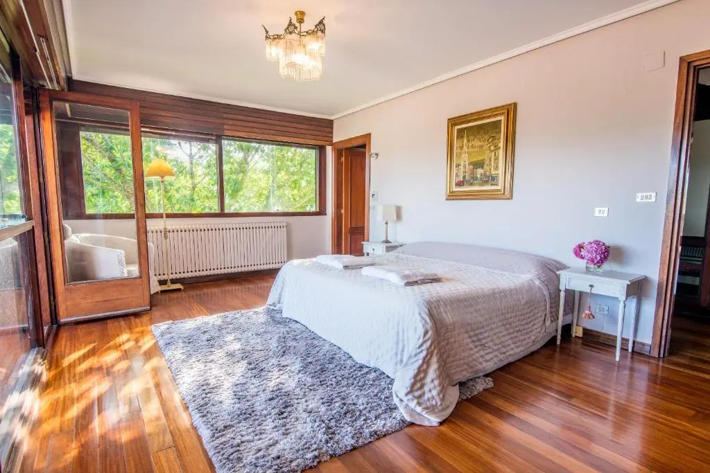 Azkorri Beach House