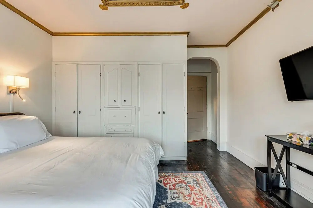Near Downtown Scranton: Getaway w/ Patio