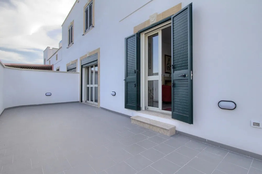 Blanca Deluxe House