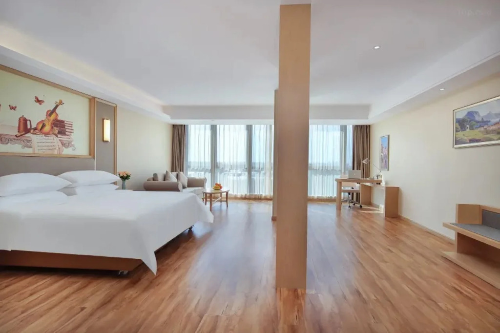 Vienna International Hotel (Qidong Jiangtian Ecological Park)
