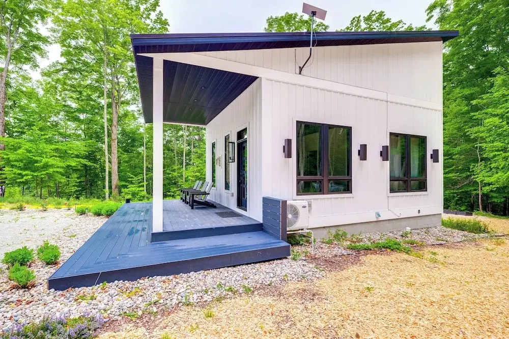 Modern Bellaire Cabin < 5 Mi to Lake & Slopes!