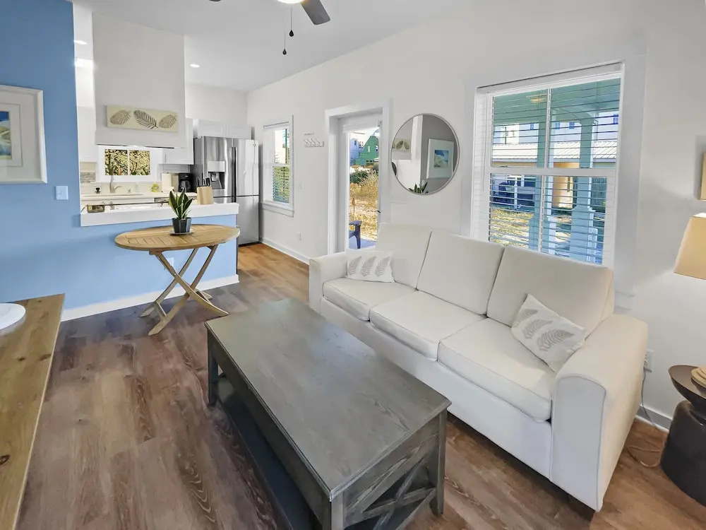 Sand Piper 1 Bedroom Home by RedAwning