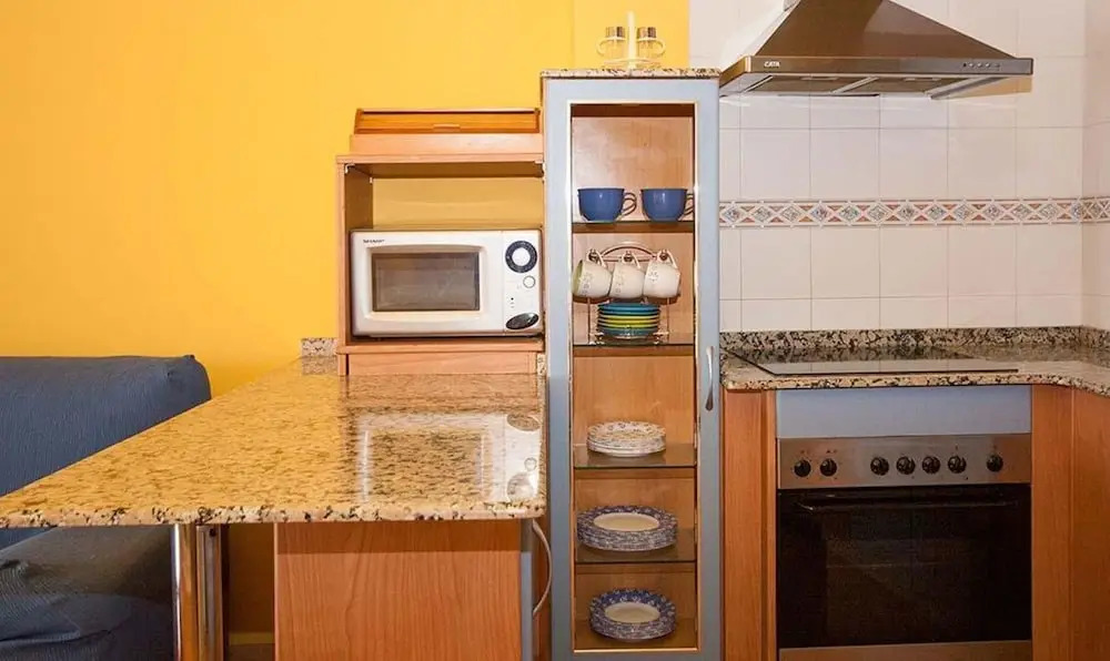 Apartment - 3 Bedrooms with Sea views - 107773