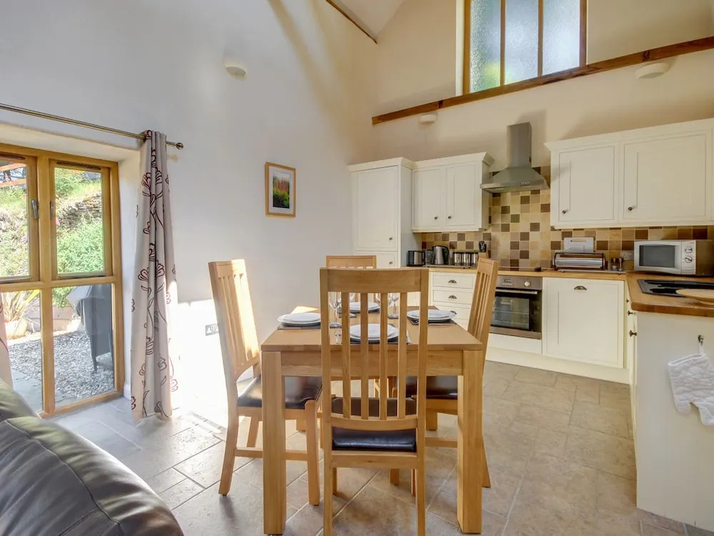 Pleasant Cottage in Ilfracombe near Sea