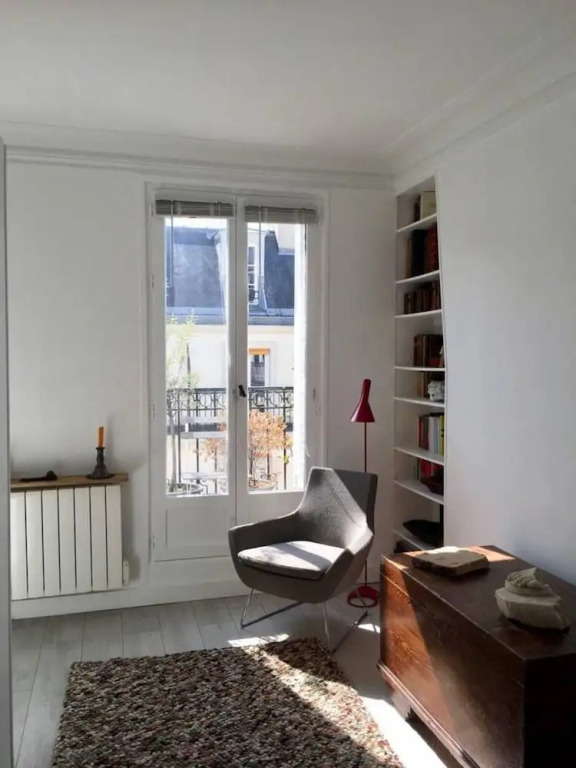 Modern Studio In Paris With Balcony