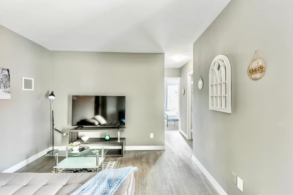 Stunning 2BR - King Bed Apt - Prime Location