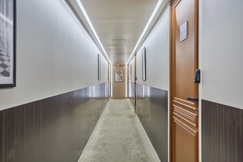 Residence AC Champs de Mars Eiffel Tower by Studio Prestige