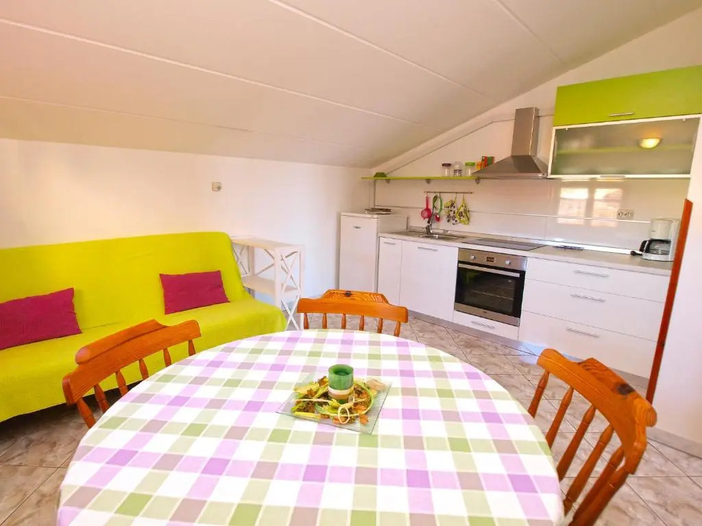 Apartments Orange 994