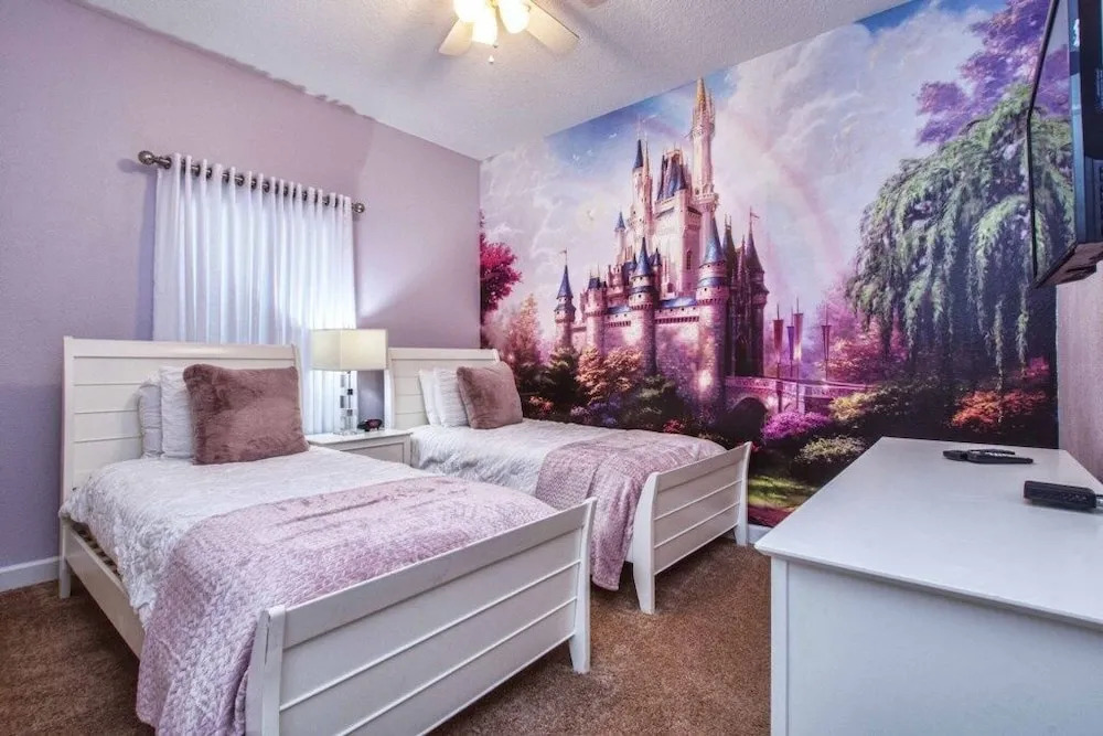 Storey Lake 5 Bedroom Townhome w Pool - 1600ST