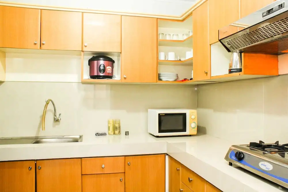Comfortable 2Br With Extra Room At Crown Court Executive Condominium
