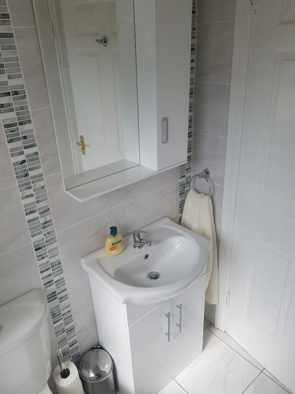 3 Bed Newly Renovated Cork city Sleeps 5