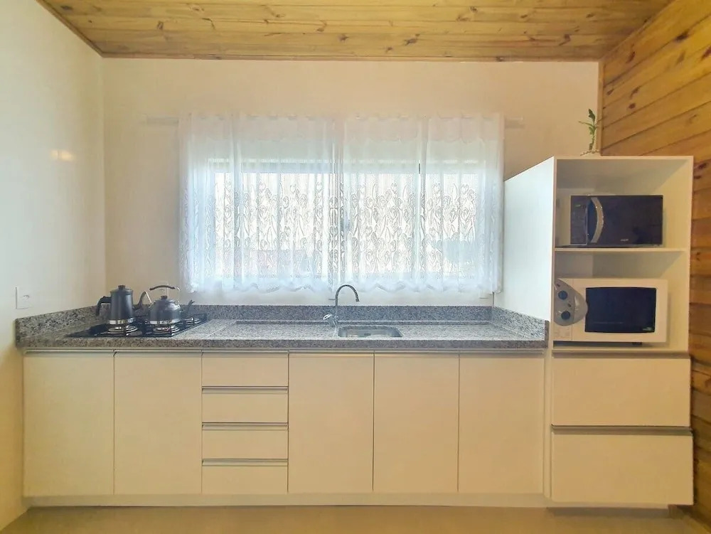 Casa Completa | 2 Suítes + Jardim com Fogo de Chão