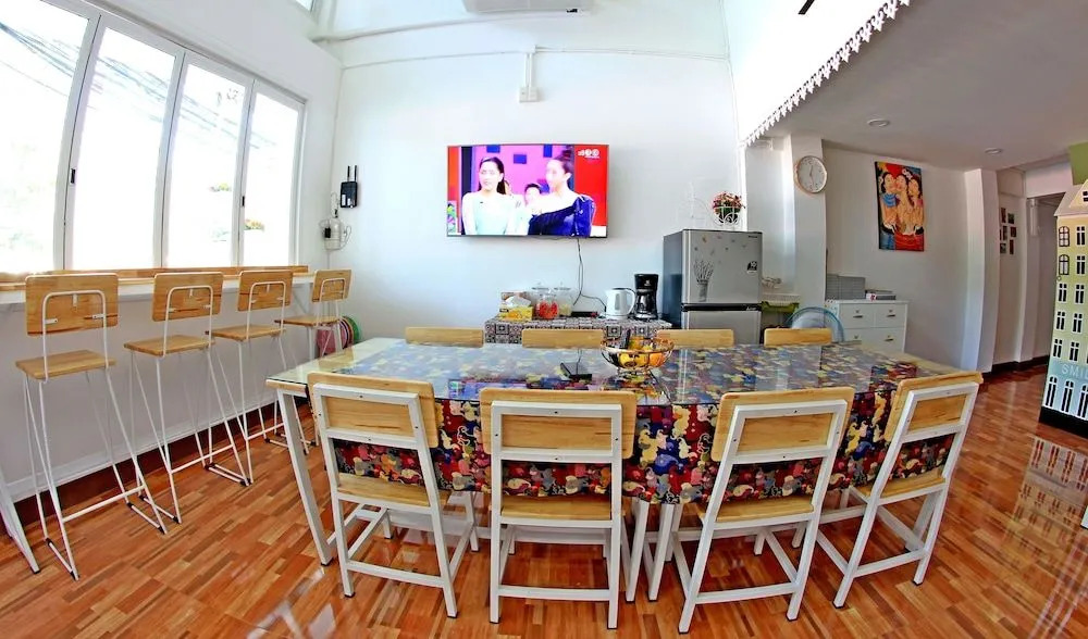 Smile Lanna Ladies Hostel - Caters to Women