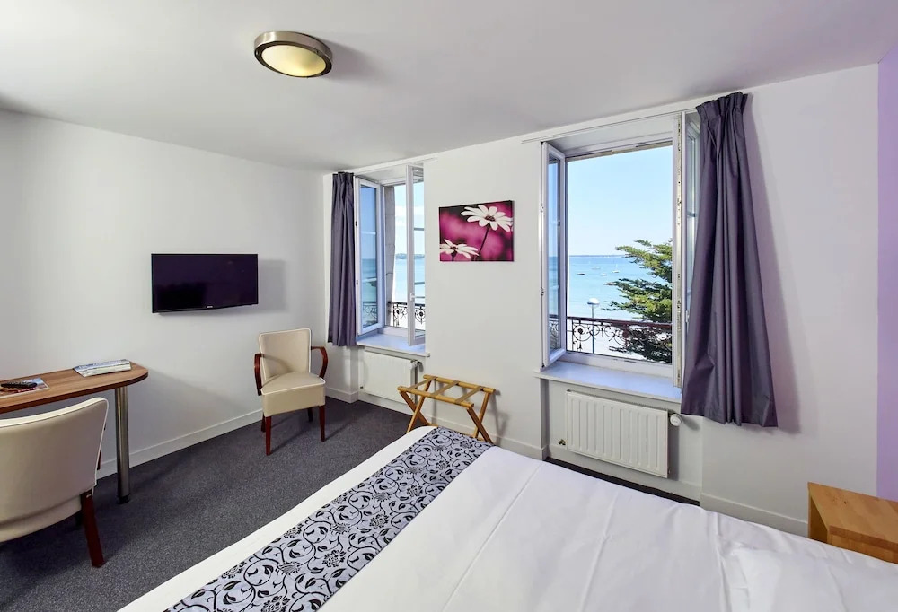 Logis Hotel Belle-Vue