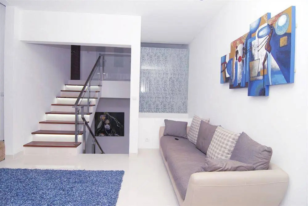 Villa Rumah Putih