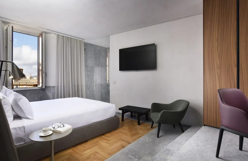 The Bank Hotel - Etruria Collection