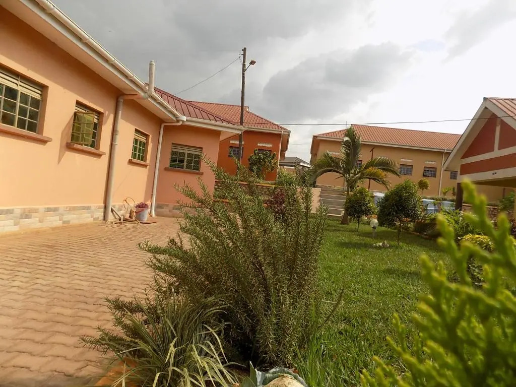 Tik Hotel Hoima