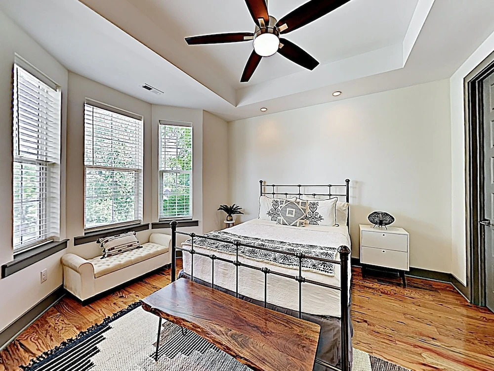 New Listing! Hip 3-story In East Nashville 4 Bedroom Home