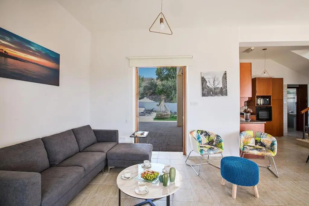 Villa Konnos View, Stunning 6Bdr Villa With Private Pool, Close To Konnos Beach