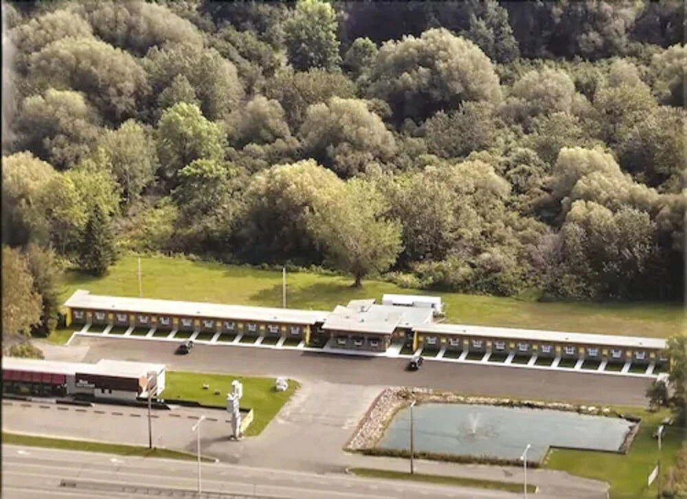 Motel Spring