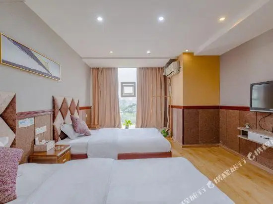 Zhizhou Business Hotel
