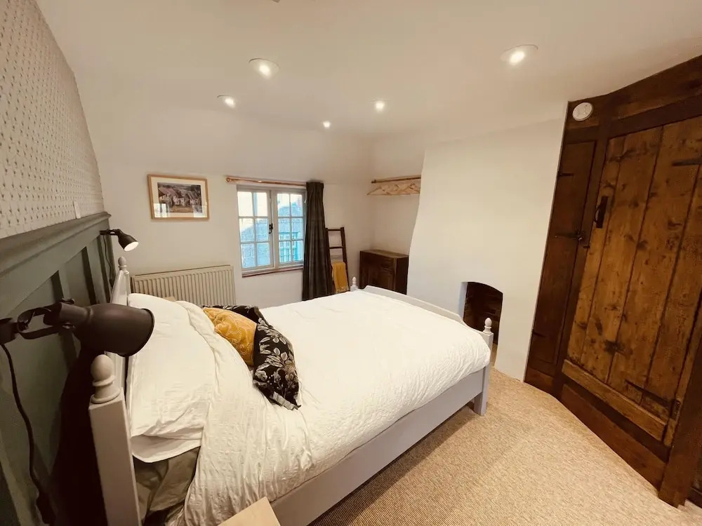 Charming Cottage Sleeps 4 With Sauna